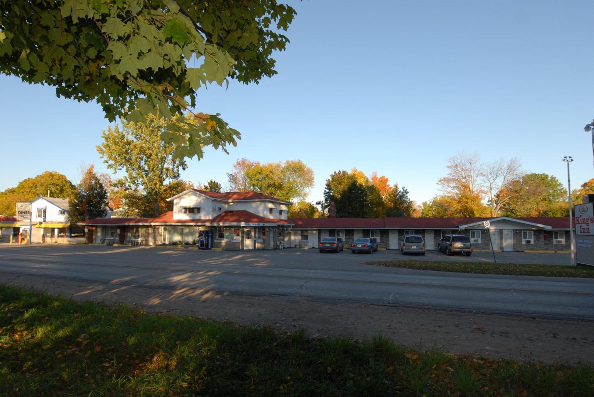 Kings Inn Orillia Exterior photo